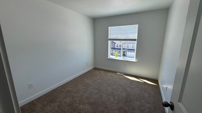 Building Photo - Brand new 3 Bedroom 3 Bath in Payson!