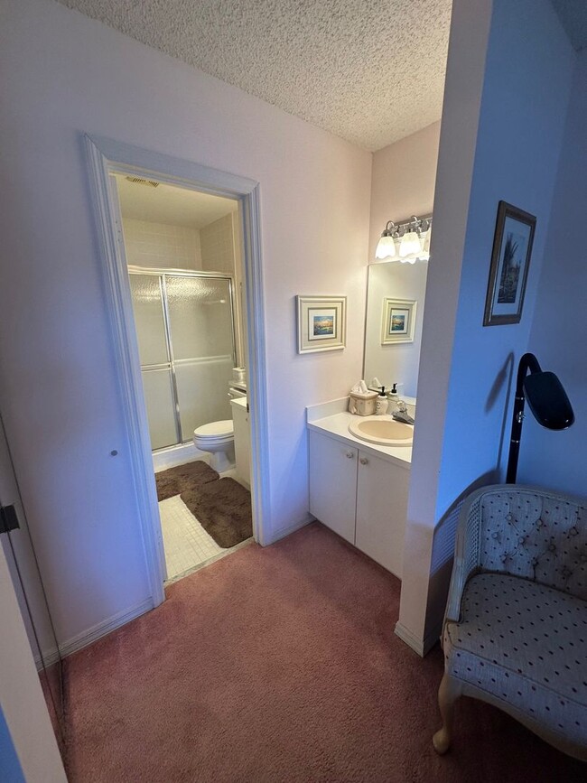 Building Photo - Furnished 2 Bedroom 2 Bath Condo in Grove ...