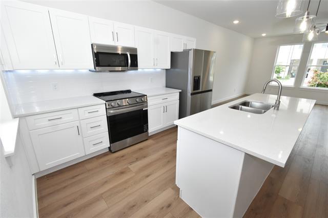 Building Photo - 9532 Thorncrown Ln