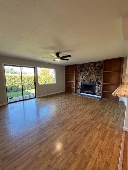 Primary Photo - 3733 Chippewa St