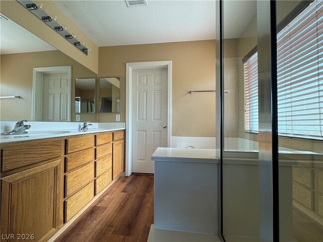 Building Photo - 9053 Wine Cellar Ave