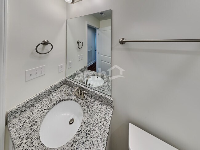 Building Photo - 4308 Longfellow Dr