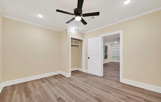Building Photo - 2725 Avenue F