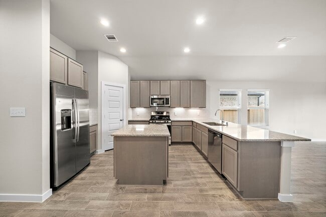Building Photo - 3327 Tilley Dr