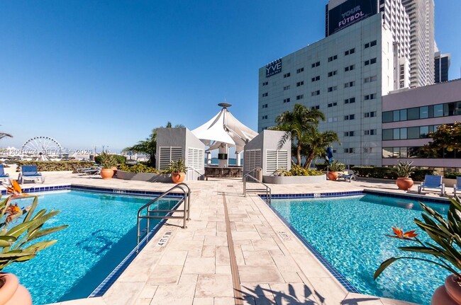 Building Photo - 244 Biscayne Blvd