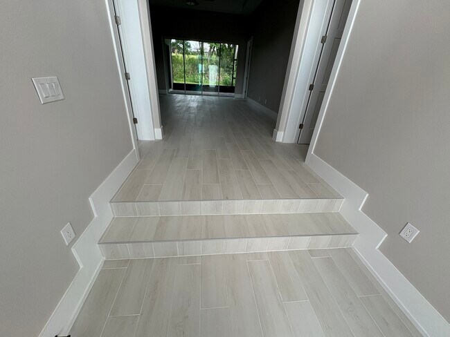 Building Photo - 547 Sanctuary Golf Pl