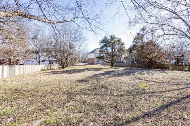 Building Photo - 605 Founders Pointe Blvd