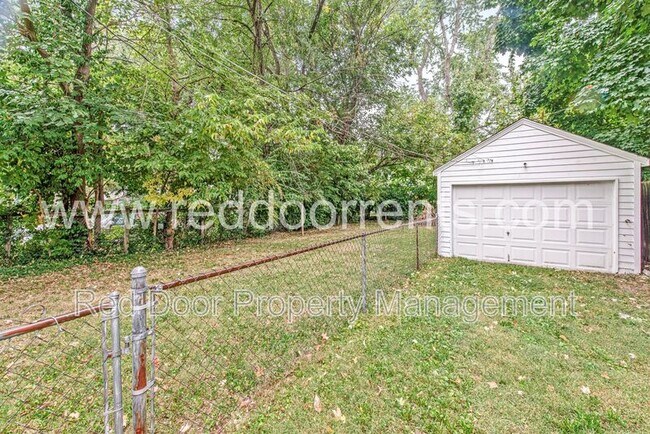 Building Photo - 4925 Crittenden Ave