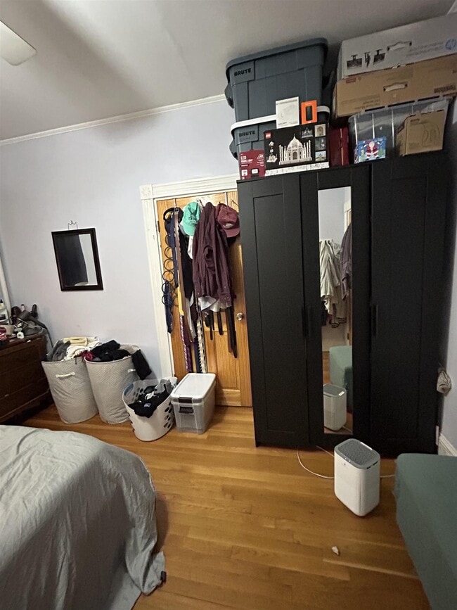 Building Photo - 578 Main St