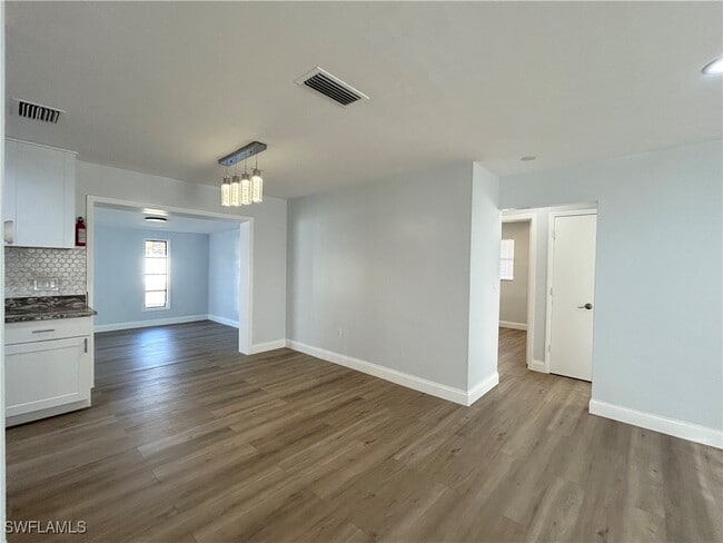 Building Photo - 1428 SE 20th Ave