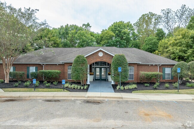 Leasing Center - Liberty Square