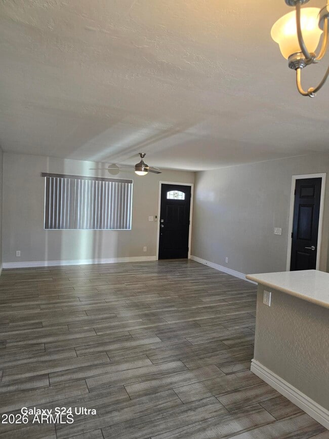 Building Photo - 1133 E Butler Dr