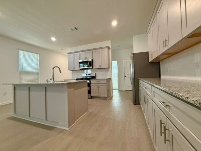 Building Photo - 15349 Dapple Blf Ln