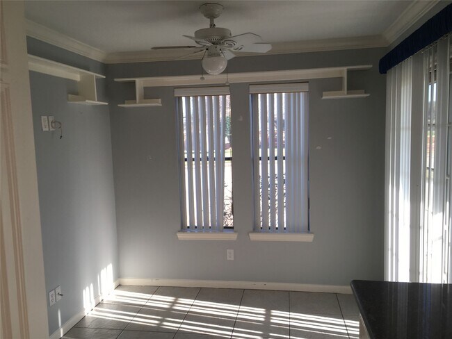 Building Photo - 2950 Glenn Lakes Ln