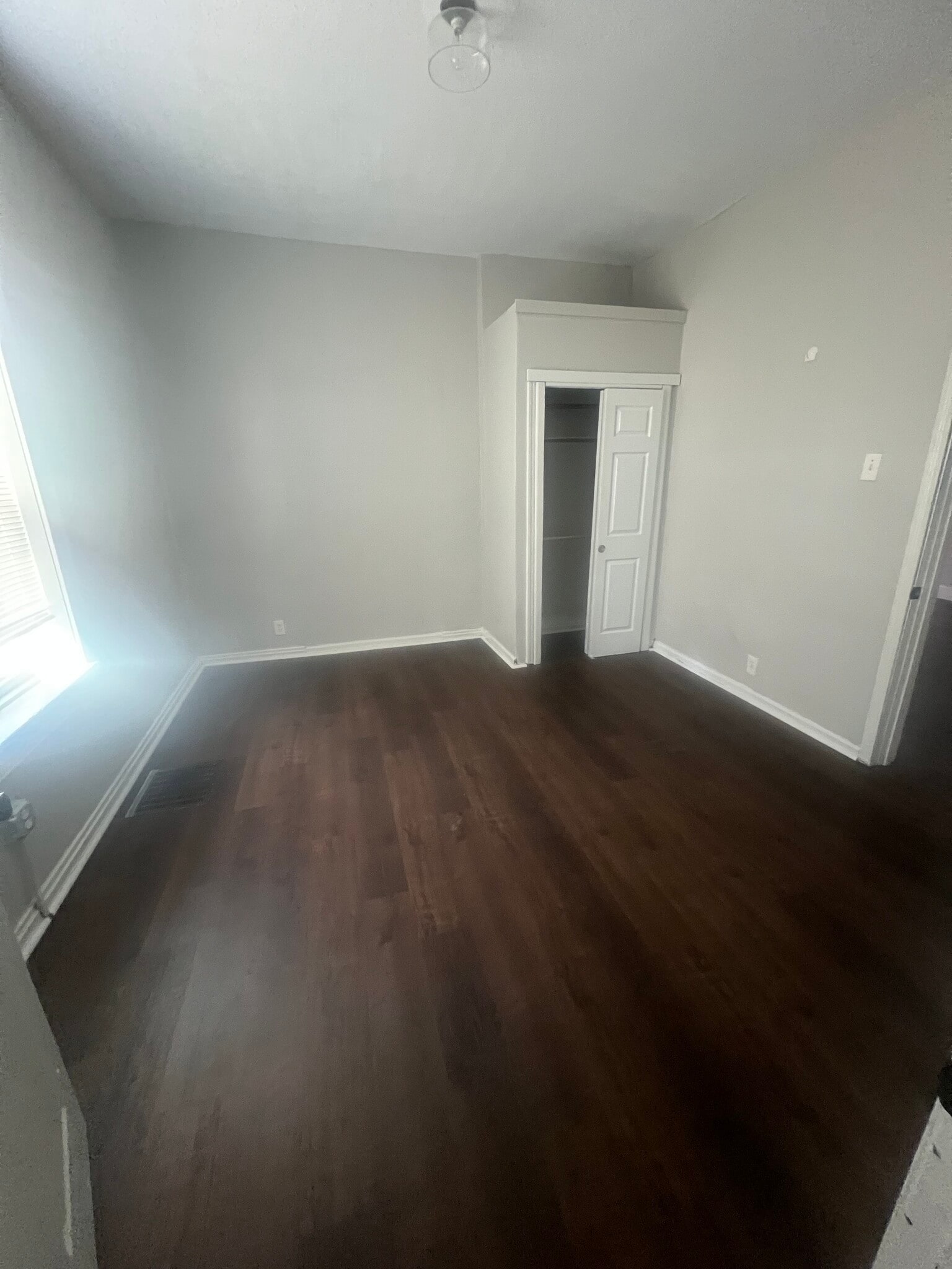 Building Photo - 3016 California Ave