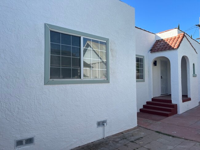 Primary Photo - 3613 Fir St