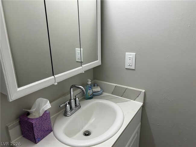 Building Photo - 4458 Del Oro Dr