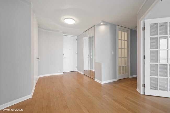 Building Photo - 505 N Lake Shore Dr