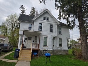 Building Photo - 48 Clark St