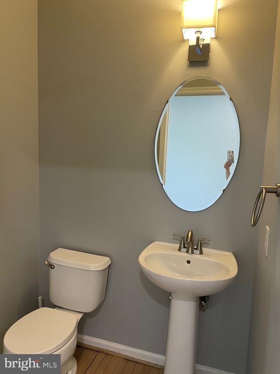 Building Photo - 30 Bridle Ct