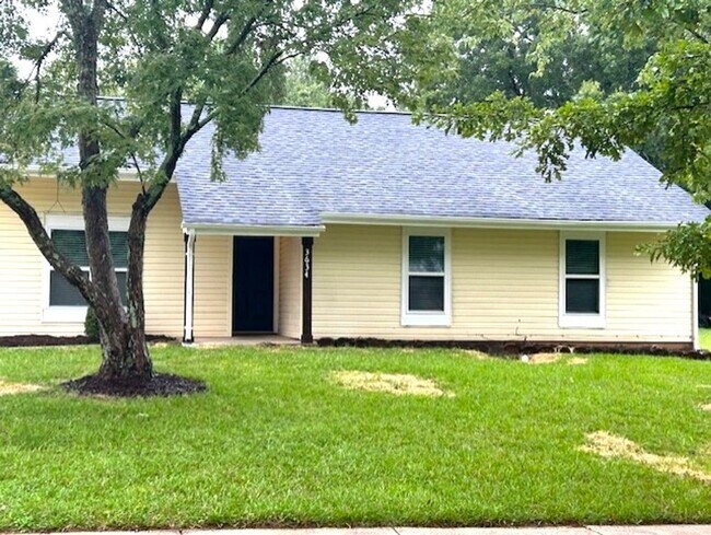 Primary Photo - Available Beautifully Renovated Bungalow!