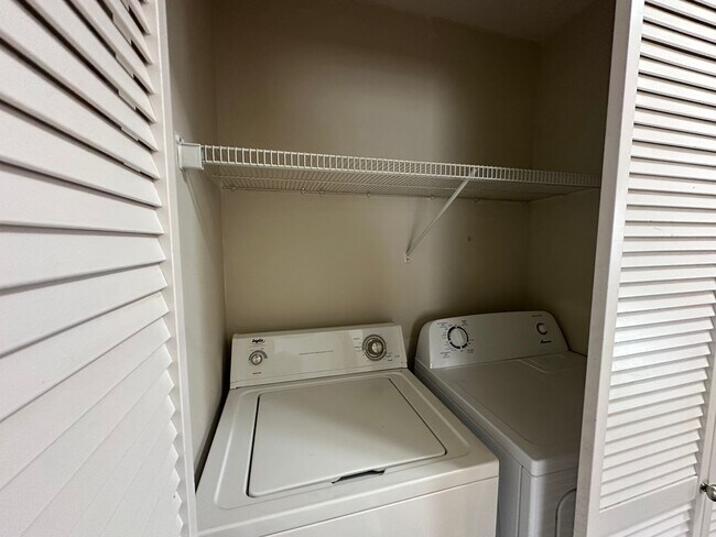 Building Photo - 3 Bed, 2 Bath close to Downtown Ferndale