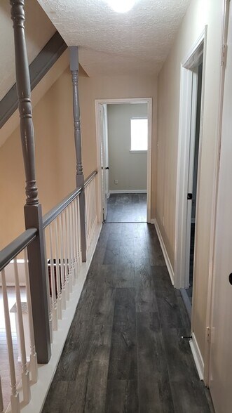 Building Photo - 13423 Lakecrest Dr