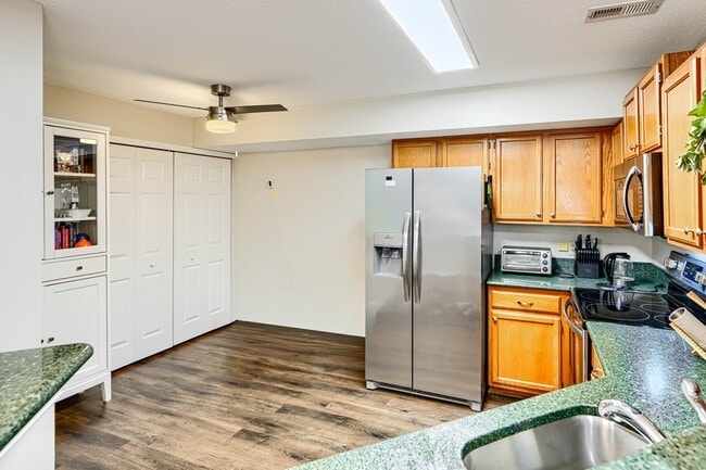 Building Photo - 4820 Dorsey Hall Dr