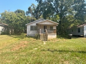 Building Photo - 3-Bed, 2-Bath Home on Lowell St in Tallahassee