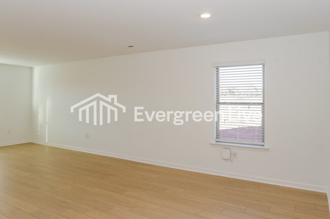 Building Photo - 178 Labrador Ln