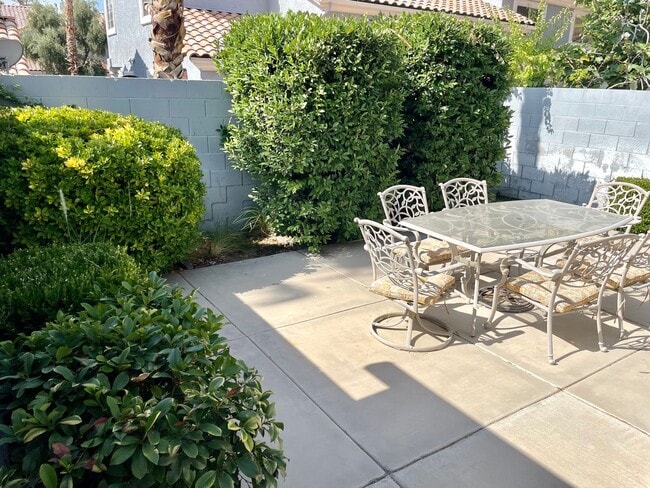 Building Photo - Hidden Gem in Gated Community - Summerlin