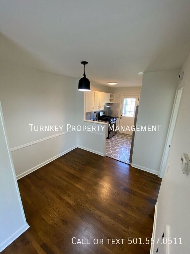 Building Photo - 623 Sherman St