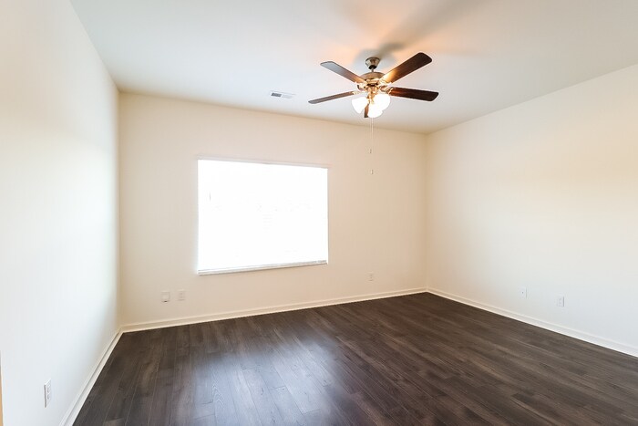 Building Photo - 5692 Timber Leaf Lp