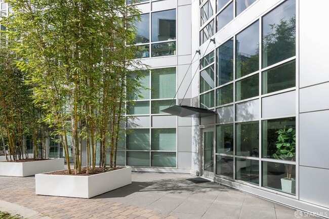 Building Photo - 200 Brannan St