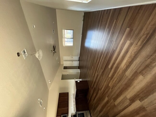 Building Photo - 357 Cliffs Pkwy