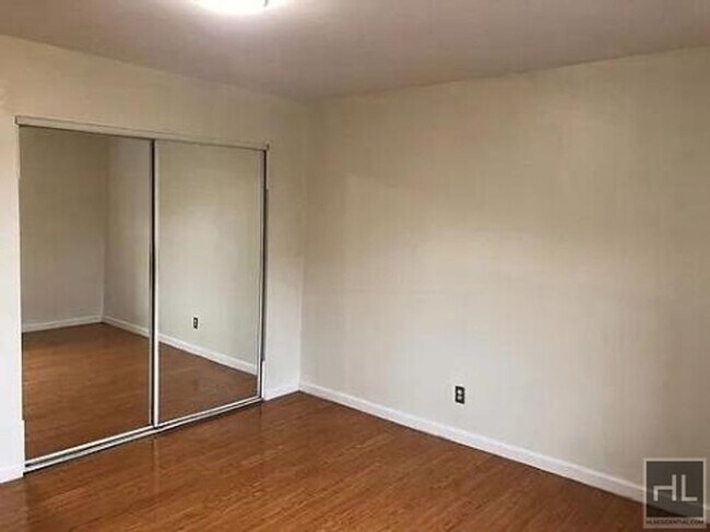 Building Photo - 164 STREET