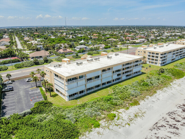 Building Photo - 1851 Florida A1A