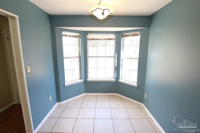 Building Photo - 2813 Langley Ave