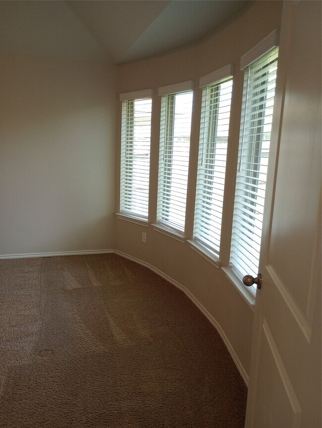 Building Photo - 31053 Regal Elm Ln