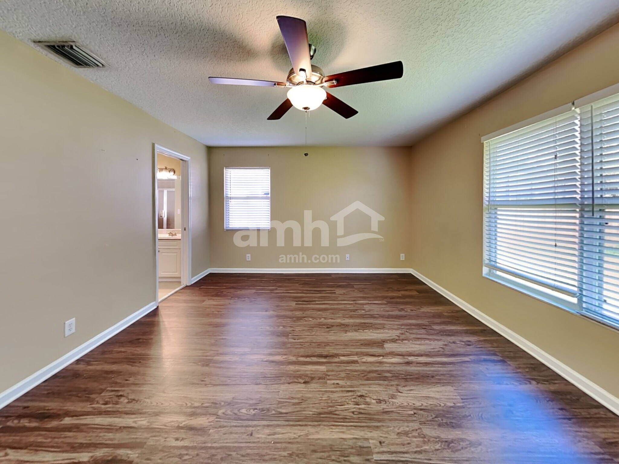 Building Photo - 2245 SW Savage Blvd