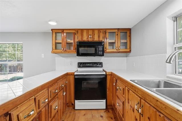 Building Photo - 1941 Lariat Ln