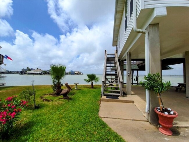 Building Photo - 1122 Makatea St