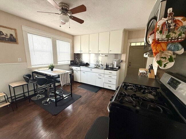 Building Photo - 28 Kidder St