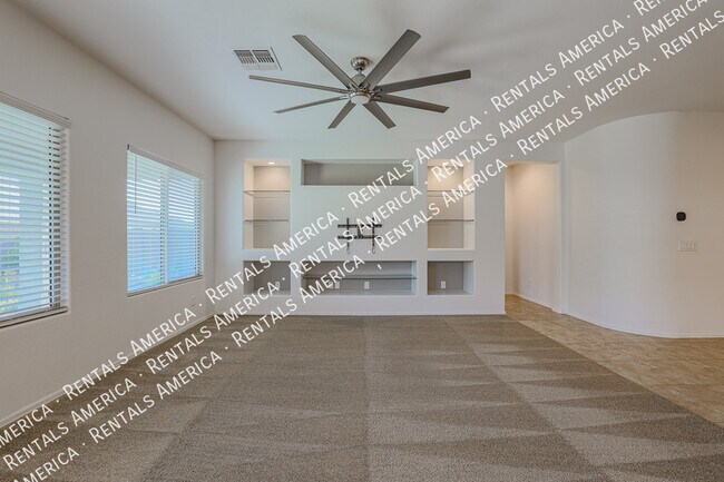 Building Photo - 5653 W Valor Way