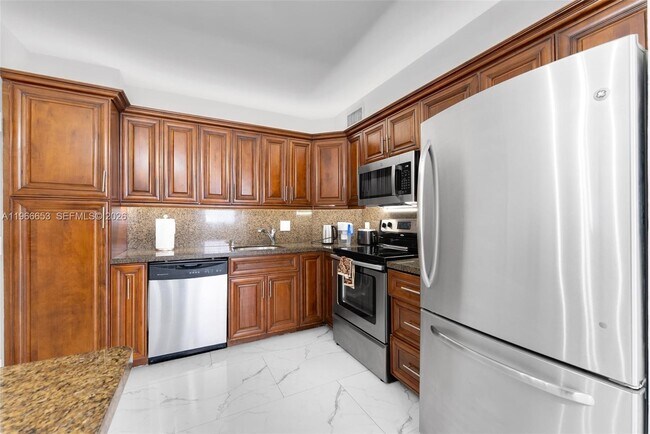 Building Photo - 1980 S Ocean Dr