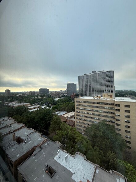 Building Photo - 4230 N Marine Dr