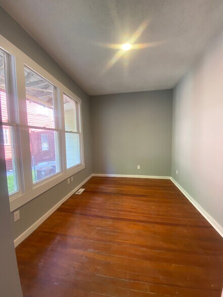 Building Photo - 1016 Pecan Ave