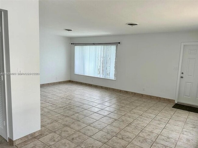 Building Photo - 3790 Polk St