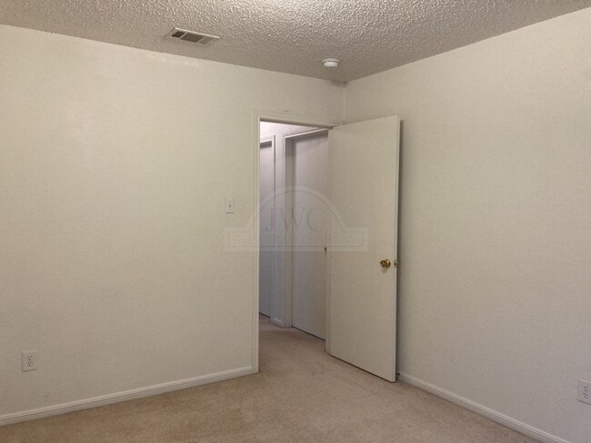 Building Photo - 4307 Windcrest Dr