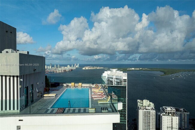 Building Photo - 1300 S Miami Ave